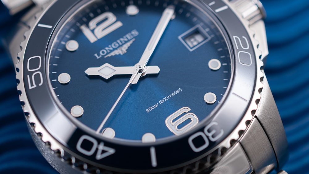detail číselníku hodinek Longines HydroConquest L3.370.4.96.6